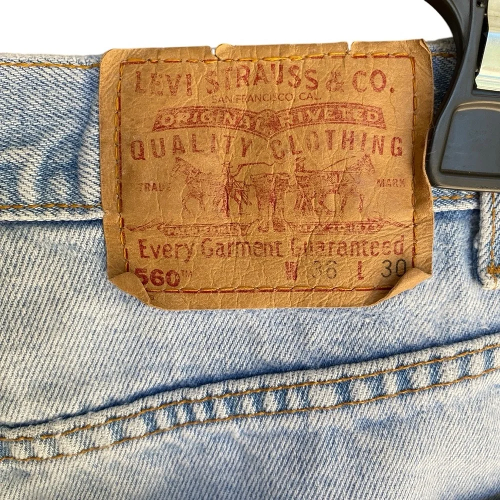 Levis 506 Loose Fit Light Wash Vintage Jeans Mens Size 36 x 30 90s Relaxed Denim